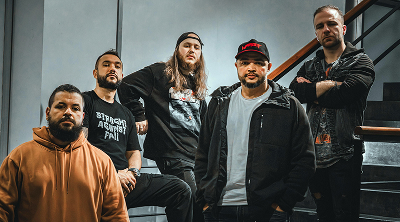 Straight Against Fall retrata vida do imigrante no single “Industrial Death Machine (One Pig)”