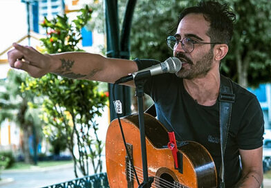 Entre o Bolero e o Gipsy Punk: V3SP3RO lança hino antirromântico